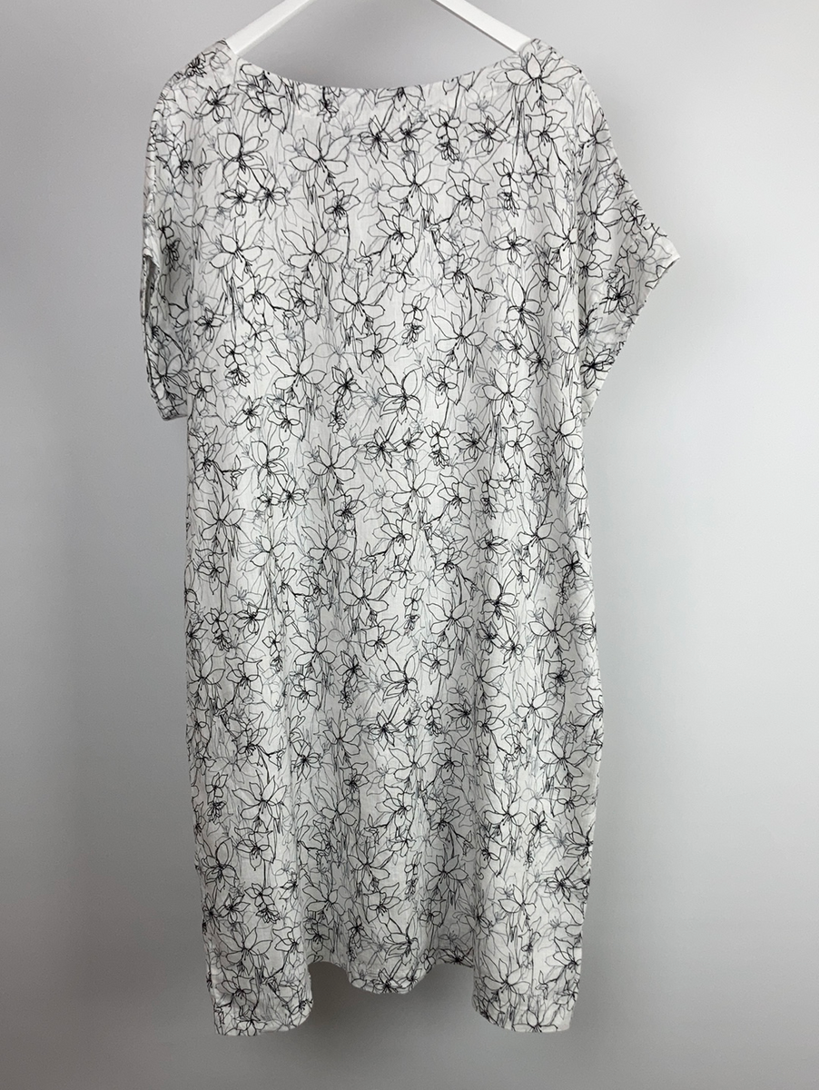 Cut loose linen dress size XL Roundabout Dress Agency