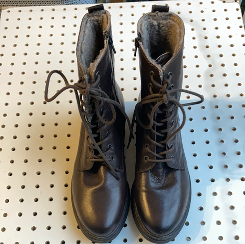 Clarks lace up boots size uk 7.5