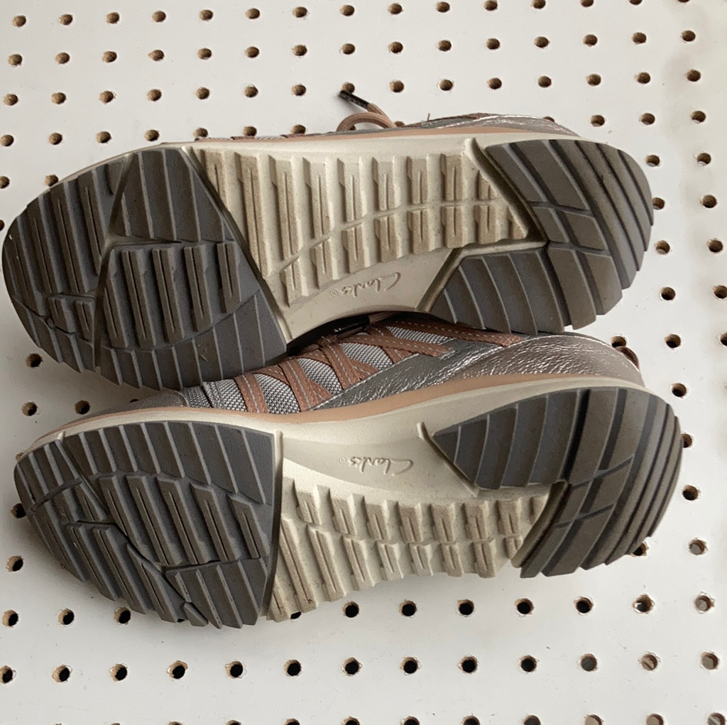 Clarks shoes 2025 size 5.5