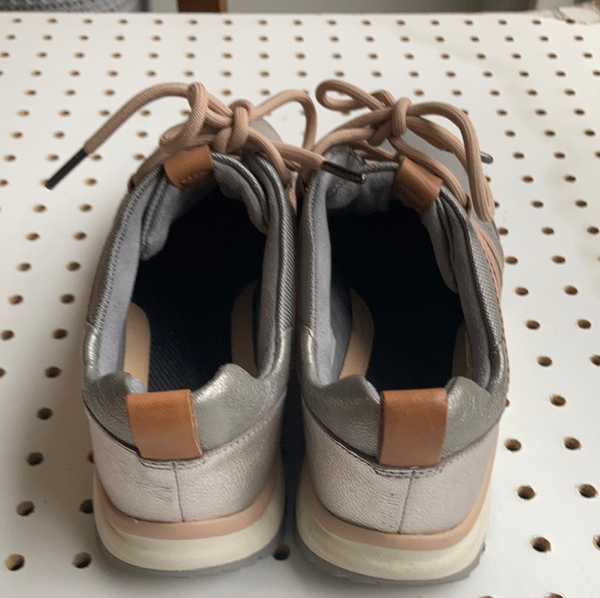 Clarks silver and beige trainers size uk 5.5 (eur39)